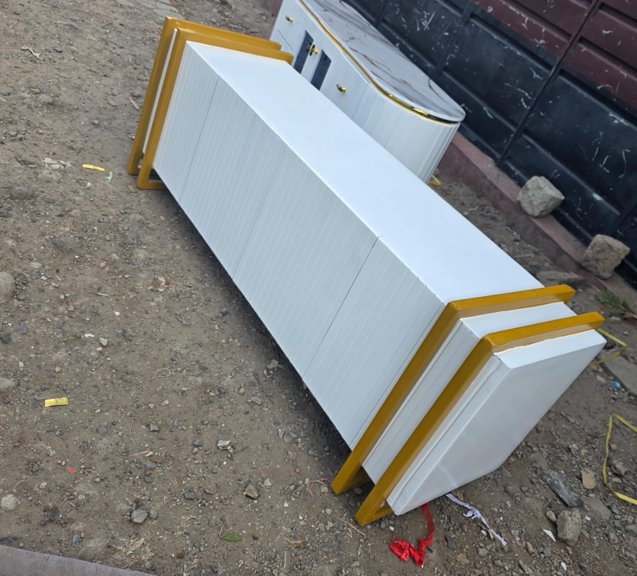 Tv stand
